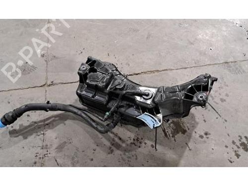 Used AdBlue tank AdBlue tank RENAULT CAPTUR II (HF_) Blue dCi 115 (HFAD) (116 hp) 33307636 33307636