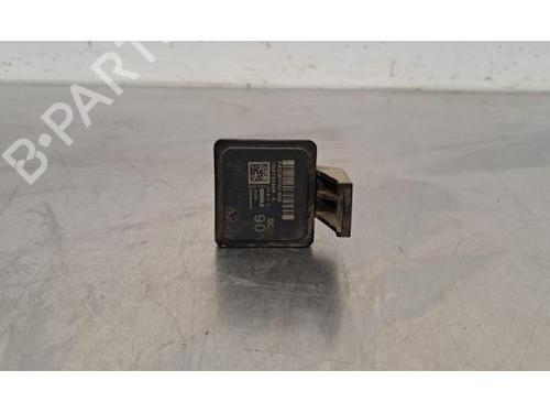 Module électronique RENAULT MASTER III Van (FV) 2.3 dCi 135 FWD (FV0N, FV08, FV06, FV00) (136 hp) 28067401