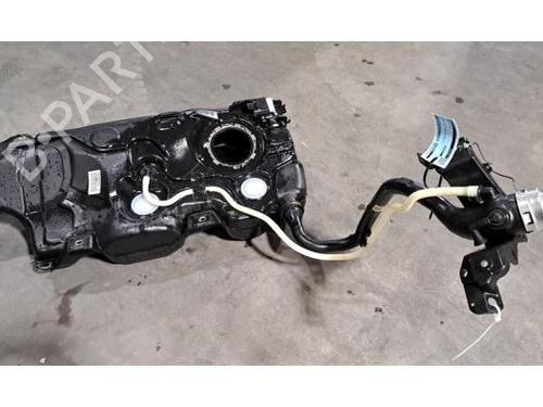 Used Fuel tank AUDI A3 Limousine (8VS, 8VM) 1.6 TDI (115 hp) 31692000