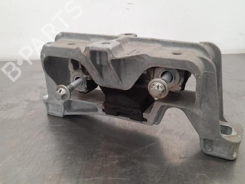 Engine mount MERCEDES-BENZ GLA-CLASS (X156) GLA 200 CDI / d (156.908) | BP15042329M89 