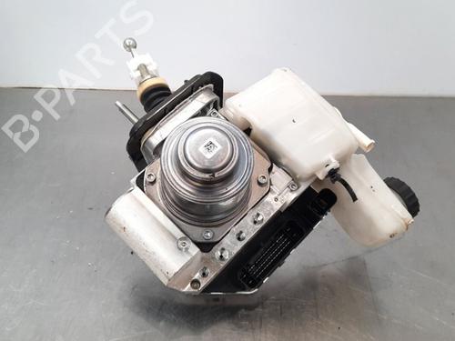 Used Servo brake BMW X5 (G05, F95) xDrive 25 d (231 hp) 10898895