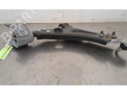 Used Left front suspension arm PEUGEOT 308 III (FB_, FH_, FP_, F3_, FM_) PureTech 130 (FPHNSL, FPHNST) (131 hp) 27665800