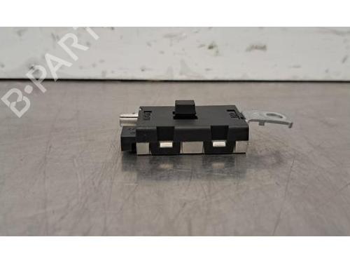 Elektronisk modul PEUGEOT 308 III (FB_, FH_, FP_, F3_, FM_) e-308 (FMZKWZ) (156 hp) 30651120