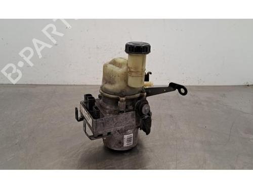 Used Steering pump RENAULT EXPRESS Box Body/MPV 1.5 Blue dCi 95 (F6AB) (95 hp) 24116575