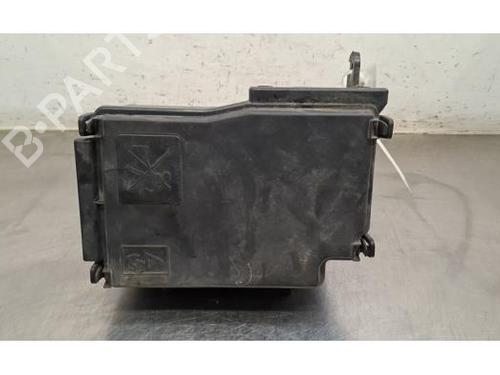 fuse-box-renault-trafic-iii-van-fg_-2014-37689595 main image