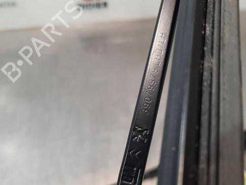 Front windshield wiper arm OPEL CROSSLAND X / CROSSLAND (P17, P2QO) 1.2 (75) | BP15022995C143 