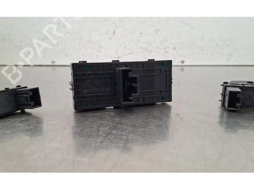 Switch SKODA KAROQ (NU7, ND7) 2.0 TDI | BP39418131I30 - Image 2