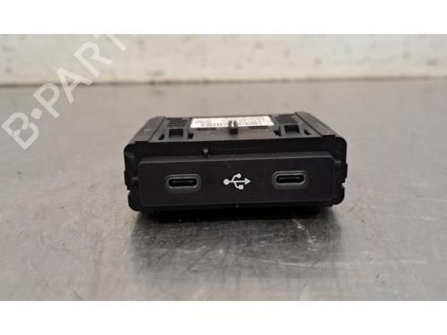 electronic-module-renault-austral-2022-37082935 main image