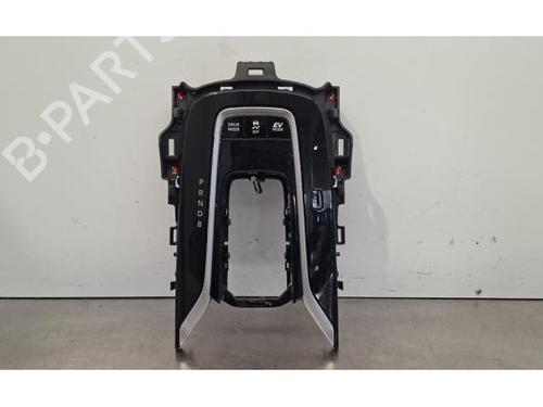 Consolle centrale TOYOTA COROLLA Hatchback (_E21_, _EA1_, _EH1_) 1.8 Hybrid (ZWE211, ZWE219) (122 hp) 31692084