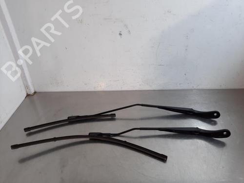 Front windshield wiper arm DACIA SANDERO III 1.0 TCe 90 | BP19632381C143 