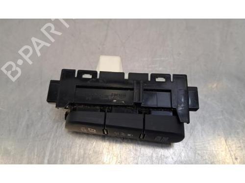Switch TOYOTA YARIS (_P21_, _PA1_, _PH1_) 1.5 Hybrid (MXPH10, MXPH11) | BP37038454I30 - Image 3
