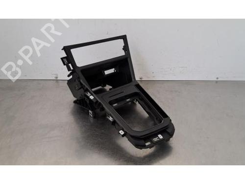 Console centrale Console centrale VW POLO VI (AW1, BZ1, AE1) 1.0 TSI (95 hp) 34120817 34120817