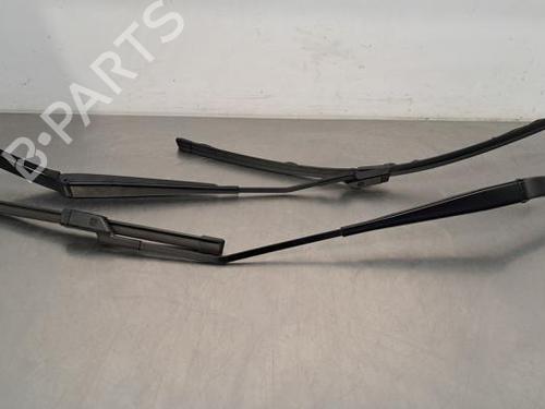 Front windshield wiper arm FIAT 500X (334_) 1.0 (334.AXN1B) | BP23593667C143 