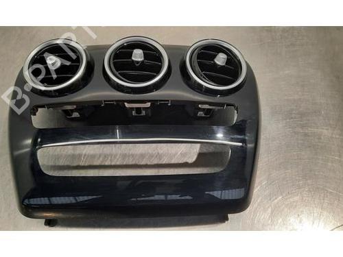 Air vent MERCEDES-BENZ C-CLASS (W205) C 200 BlueTEC / d (205.037) | BP23637651I21 