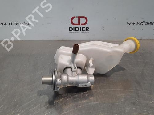 Used Brake master cylinder PEUGEOT 208 I (CA_, CC_) 1.6 HDi (114 hp) 10894775