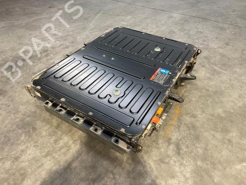 Used Battery Battery FORD KUGA III (DFK) 2.5 Duratec Plug-in-Hybrid (224 hp) 33892565 33892565