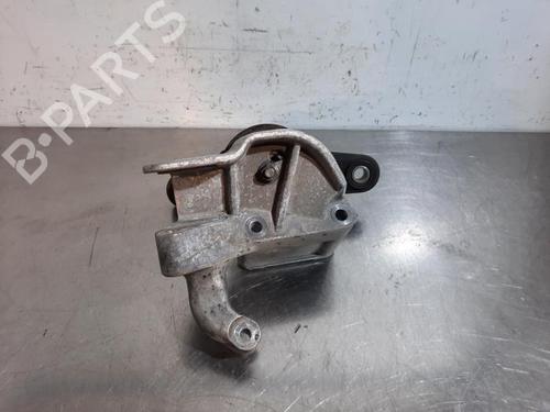 Used Engine mount VOLVO V40 Hatchback (525) D3 (150 hp) 21673749