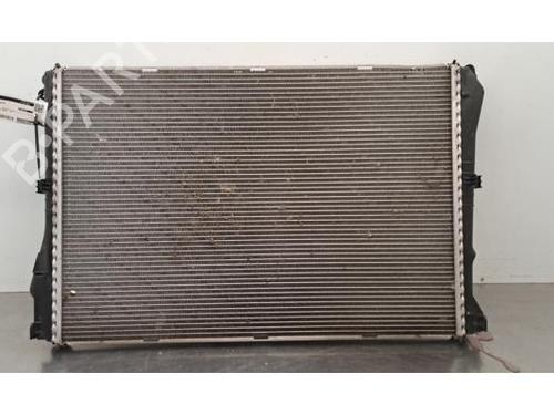 Used Water radiator Water radiator MERCEDES-BENZ C-CLASS (W205) C 220 d (205.014) (194 hp) 39234897 39234897