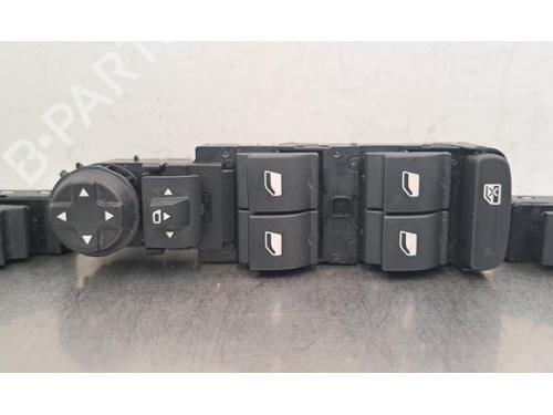 Used Switch PEUGEOT 308 III (FB_, FH_, FP_, F3_, FM_) BlueHDi 130 (FBYHZL, FBYHZT) (131 hp) 26442126
