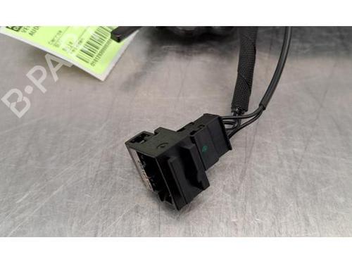 Seat buckle AUDI E-TRON (GEN) 55 quattro | BP28067616I32 