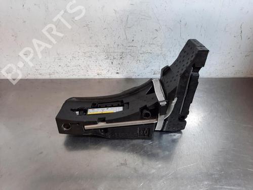 Used Jack Kit VW T-ROC (A11, D11) 1.0 TSI (116 hp) 29379371