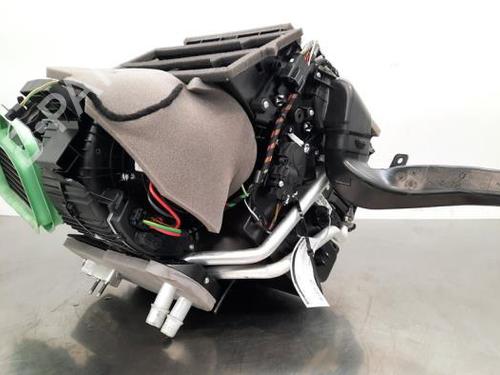 Used Heater matrix box PEUGEOT 308 III (FB_, FH_, FP_, F3_, FM_) Hybrid 136 (FPHPYC) (136 hp) 19576875