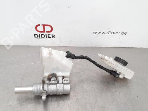 Used Brake master cylinder PEUGEOT 308 SW II (LC_, LJ_, LR_, LX_, L4_) 1.6 GT 205 (205 hp) 10876418