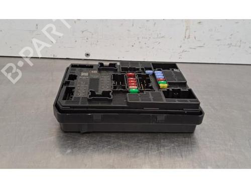Used Fuse box Fuse box RENAULT KANGOO III Box Body/MPV 1.5 Blue dCi 95 (FJAB) (95 hp) 34433630 34433630