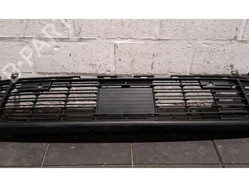 Used Grille DS DS 7 Crossback (J4_, JR_, JC_) PureTech 130 (JRHNSU) (130 hp) 31366509