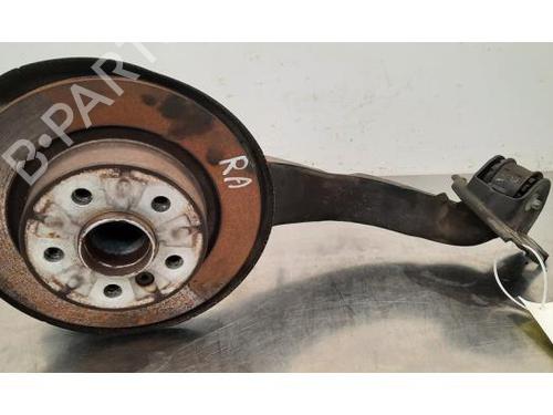 Used Right rear steering knuckle BMW X2 (F39) sDrive 18 i (136 hp) 24378090