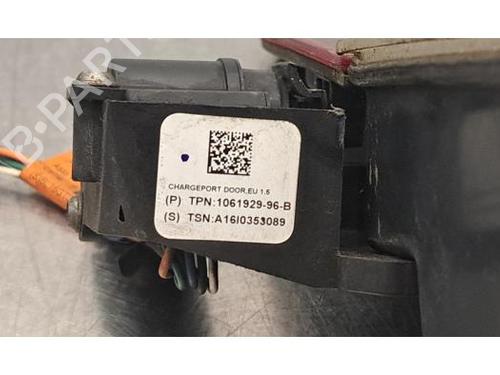 Left taillight TESLA MODEL S (5YJS) 100D AWD | BP40289271C34 - Image 6