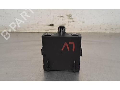 Used Electronic module Electronic module MERCEDES-BENZ VITO Mixto (Double Cabin) (W447) 111 CDI (447.701, 447.703, 447.705) (114 hp) 36379421 36379421