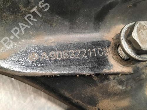 Right front suspension arm MERCEDES-BENZ SPRINTER 3,5-t Van (B907, B910) 315 CDI RWD (907.631, 907.633, 907.635, 907.637) | BP23602814M13