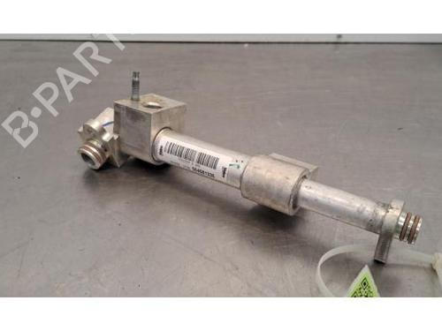 Used AC pipe PEUGEOT 308 III (FB_, FH_, FP_, F3_, FM_) e-308 (FMZKWZ) (156 hp) 30501295