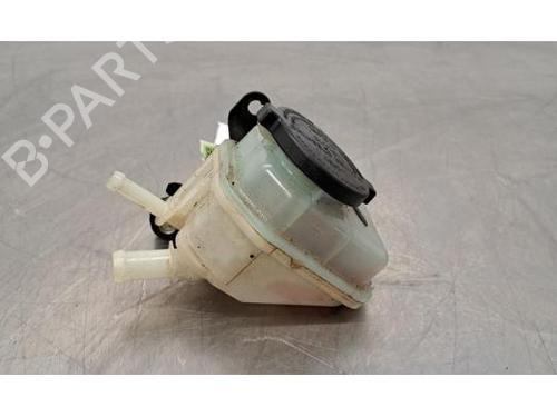 Used Power steering reservoir TOYOTA HILUX VIII Pickup (_N1_) 2.8 TD 4WD (GUN126) (204 hp) 23640983