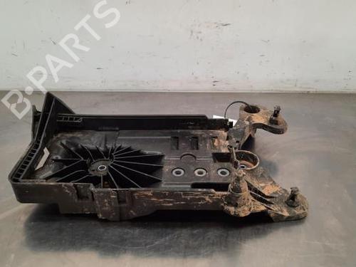 Used Support VW GOLF VIII (CD1, DA1) 2.0 TSI R 4motion (320 hp) 23607999