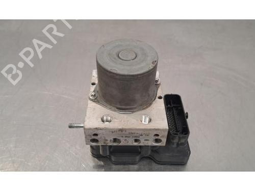 Used ABS pump ABS pump RENAULT KANGOO Express (FW0/1_) 1.5 dCi 80 (FW15) (80 hp) 33561221 33561221