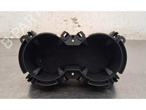 Kopholder/Genstandsholder Kopholder/Genstandsholder AUDI A4 B9 Avant (8W5, 8WD) 30 TDI Mild Hybrid (136 hp) 36099796 36099796