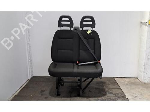 Asiento delantero derecho FIAT DUCATO Van (250_) E-Ducato (250DPE) (122 hp) 31165486
