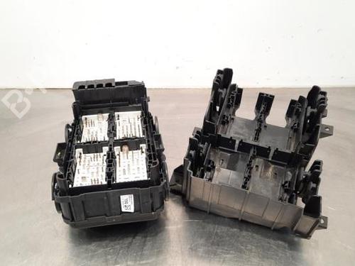 Used Fuse box OPEL INSIGNIA B Grand Sport (Z18) 1.6 CDTi (68) (136 hp) 19648834