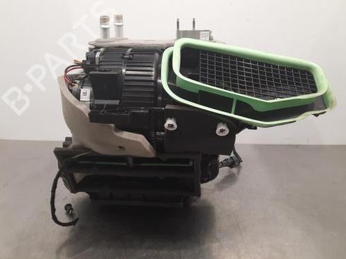 Used Heater matrix box PEUGEOT 308 SW III (FC_, FJ_, FR_, F4_, FN_) PureTech 130 (FRHNSL, FRHNST) (131 hp) 23594880