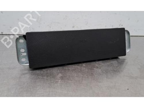 Knæ Airbag Knæ Airbag MERCEDES-BENZ B-CLASS Sports Tourer (W247) B 180 (247.084) (136 hp) 37038009 37038009