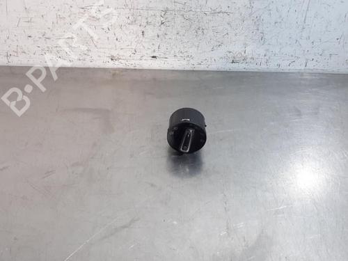 Used Headlight switch SEAT IBIZA V (KJ1, KJG) 1.0 TSI (95 hp) 30927591