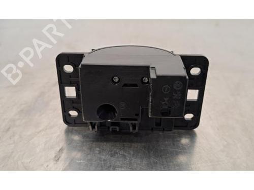 Gear lever PEUGEOT 308 III (FB_, FH_, FP_, F3_, FM_) PureTech 130 (FPHNSL, FPHNST) | BP29468169M90 