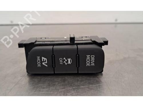 Used Switch TOYOTA YARIS (_P21_, _PA1_, _PH1_) 1.5 Hybrid (MXPH10, MXPH11) (116 hp) 30915767