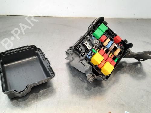 Fuse box PEUGEOT 208 I (CA_, CC_) 1.2 VTi 68 / PureTech 68 | BP15029219E1