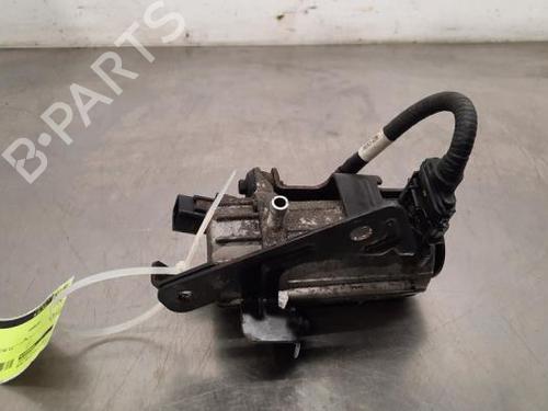 Used Vacuum pump HYUNDAI i30 (PDE, PD, PDEN) 2.0 N (275 hp) 23631956