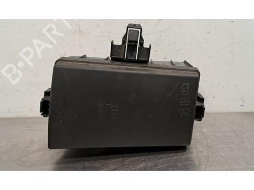 Used Fuse box VW GOLF VII (5G1, BQ1, BE1, BE2) 2.0 GTD (184 hp) 23640851