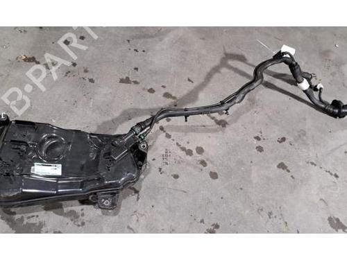 AdBlue-tank AUDI A3 Limousine (8YS, 8YM) 35 TDI (150 hp) 32510760