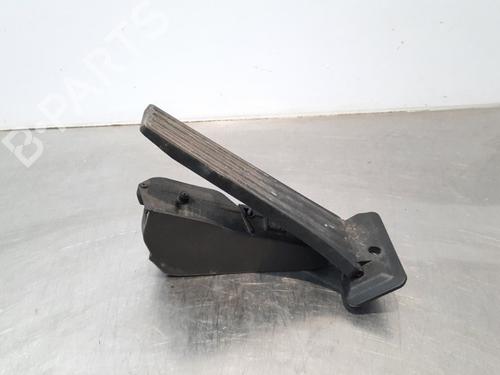 Used Pedal BMW 2 Gran Tourer (F46) 216 d (116 hp) 11727961